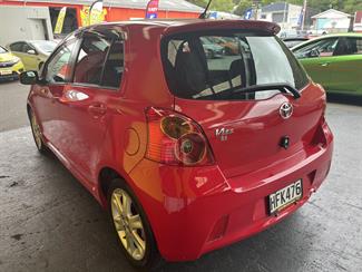 2005 Toyota Vitz - Thumbnail