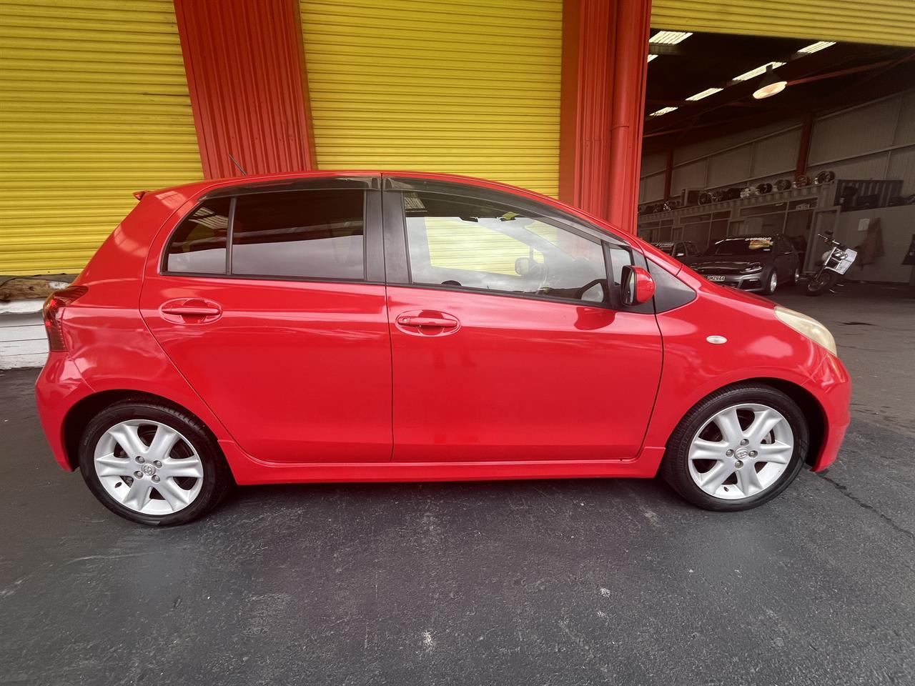 2005 Toyota Vitz