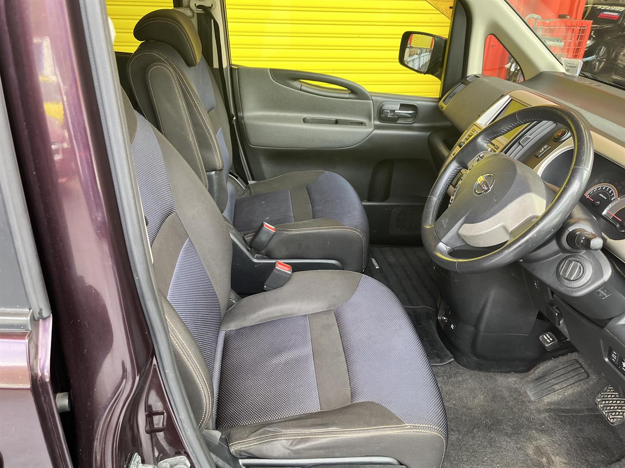 2007 Nissan Serena