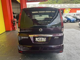 2007 Nissan Serena - Thumbnail