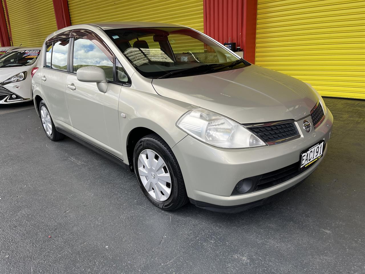 2005 Nissan Tiida