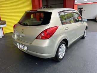 2005 Nissan Tiida - Thumbnail