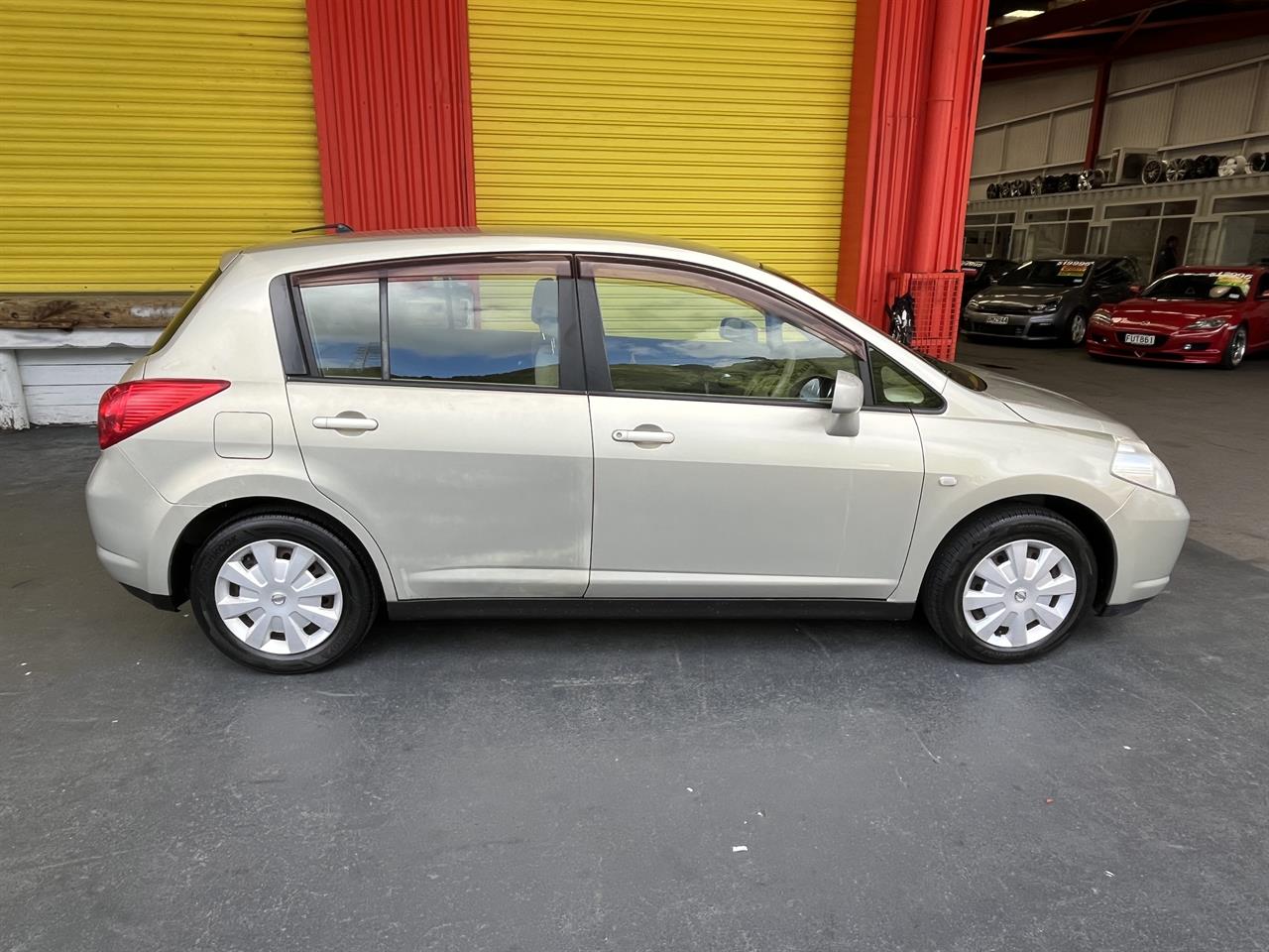 2005 Nissan Tiida