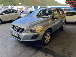 2011 Volvo Xc60 - Thumbnail