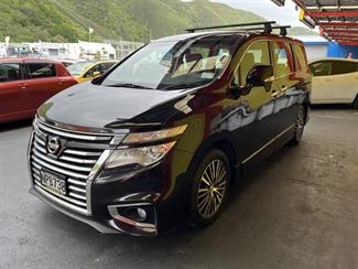 2014 Nissan ELGRAND - Thumbnail