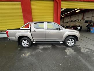 2012 Isuzu D-Max - Thumbnail