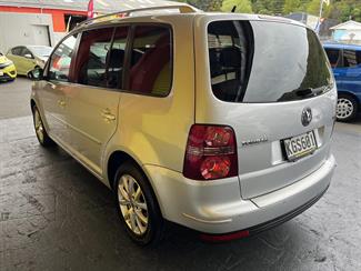 2010 Volkswagen Touran - Thumbnail