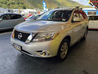 2014 Nissan pathfinder - Thumbnail