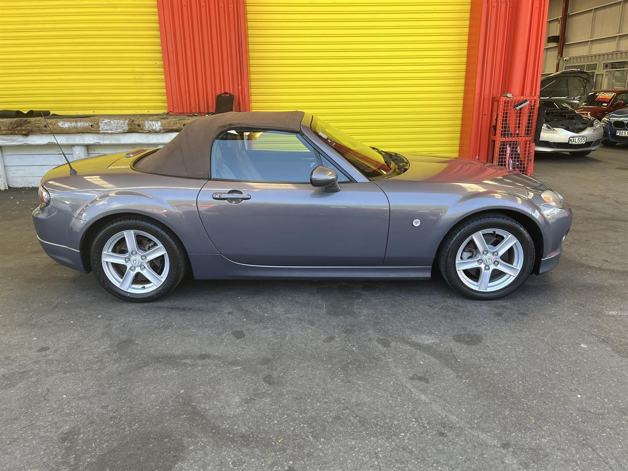 2006 Mazda Roadster