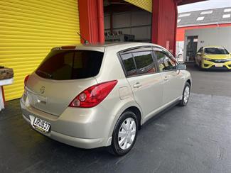 2005 Nissan Tiida - Thumbnail