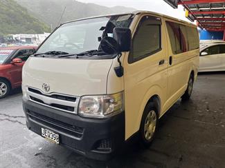 2012 Toyota Hiace - Thumbnail