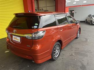 2013 Toyota Wish - Thumbnail