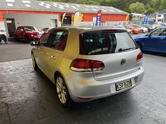 2009 Volkswagen Golf - Thumbnail