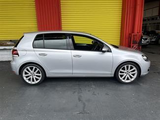 2009 Volkswagen Golf - Thumbnail