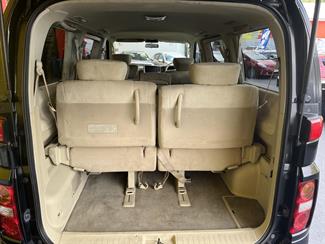 2005 Nissan ELGRAND - Thumbnail