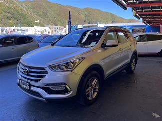 2018 Hyundai Santa Fe - Thumbnail