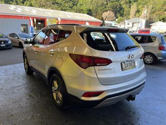 2018 Hyundai Santa Fe - Thumbnail