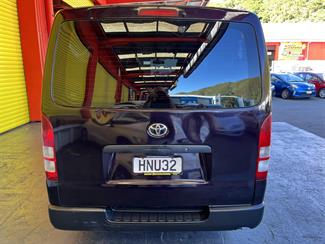 2014 Toyota Hiace - Thumbnail