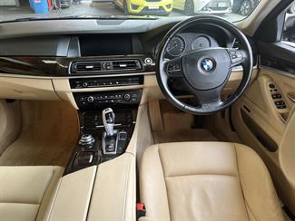 2011 BMW 528i - Thumbnail