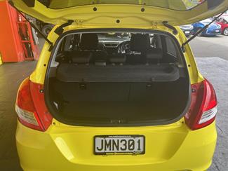 2013 Suzuki Swift - Thumbnail