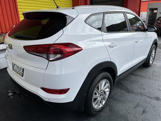 2017 Hyundai TUCSON - Thumbnail