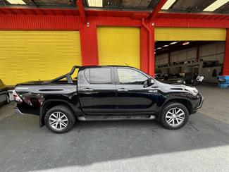 2016 Toyota Hilux - Thumbnail