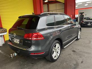 2014 Volkswagen Touareg - Thumbnail