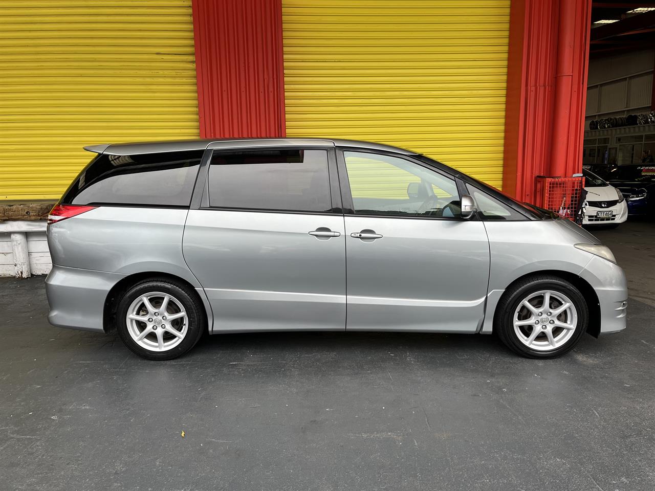 2007 Toyota Estima