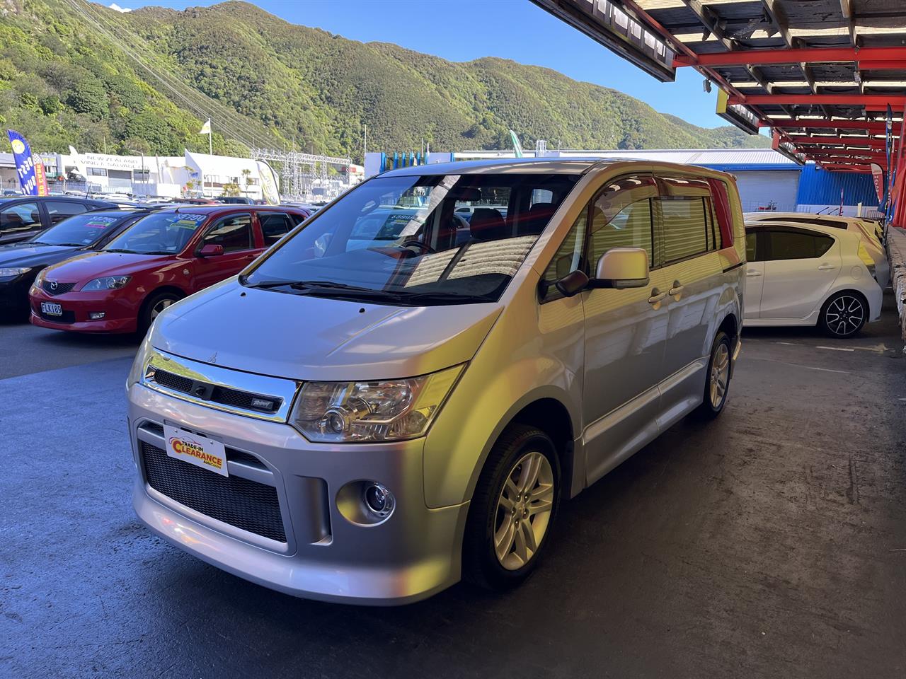 2009 Mitsubishi DELICA