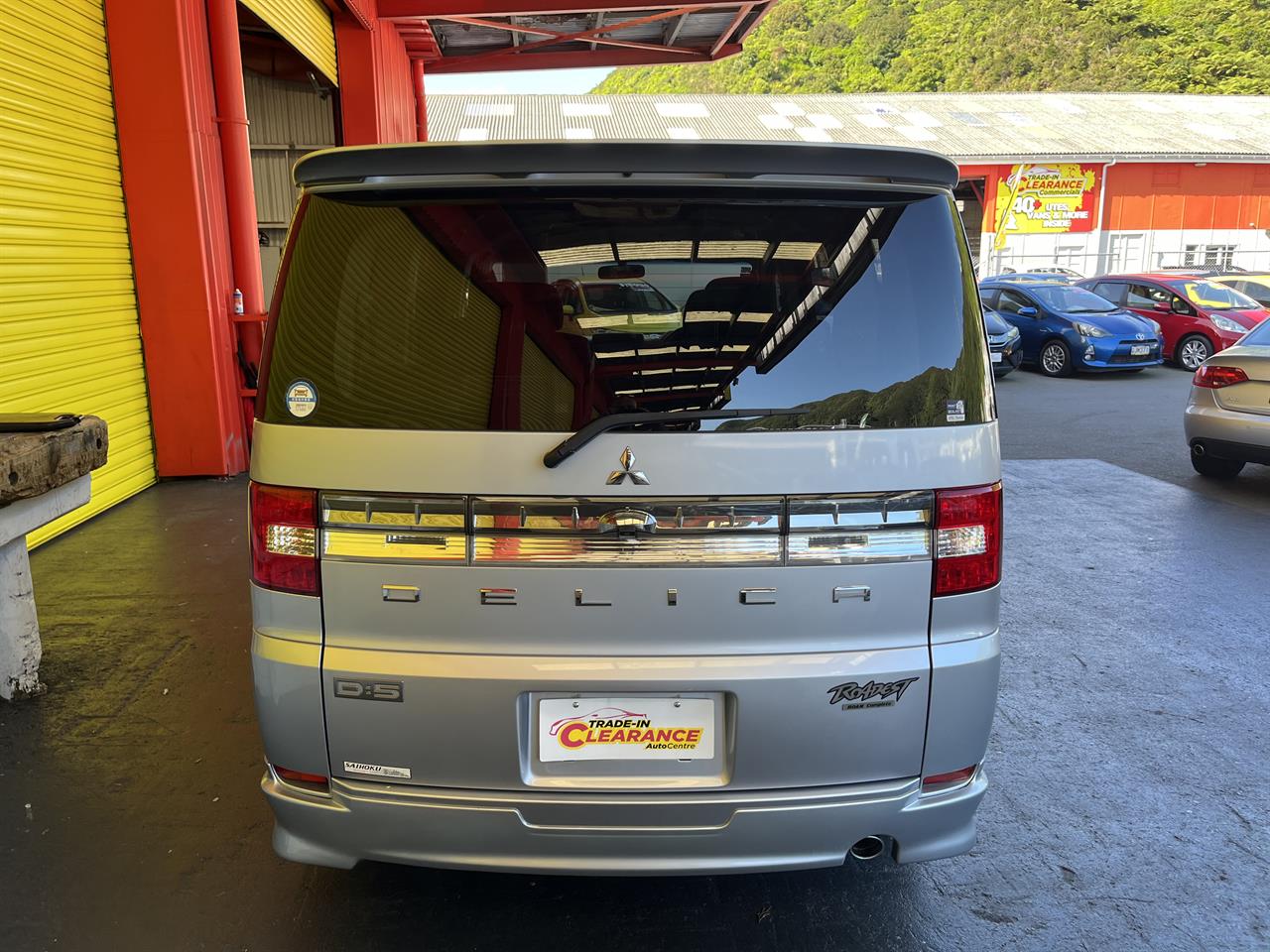 2009 Mitsubishi DELICA