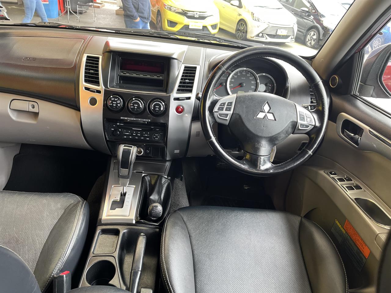 2009 Mitsubishi challenger