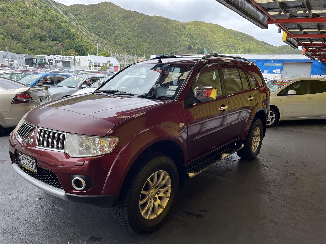 2009 Mitsubishi challenger