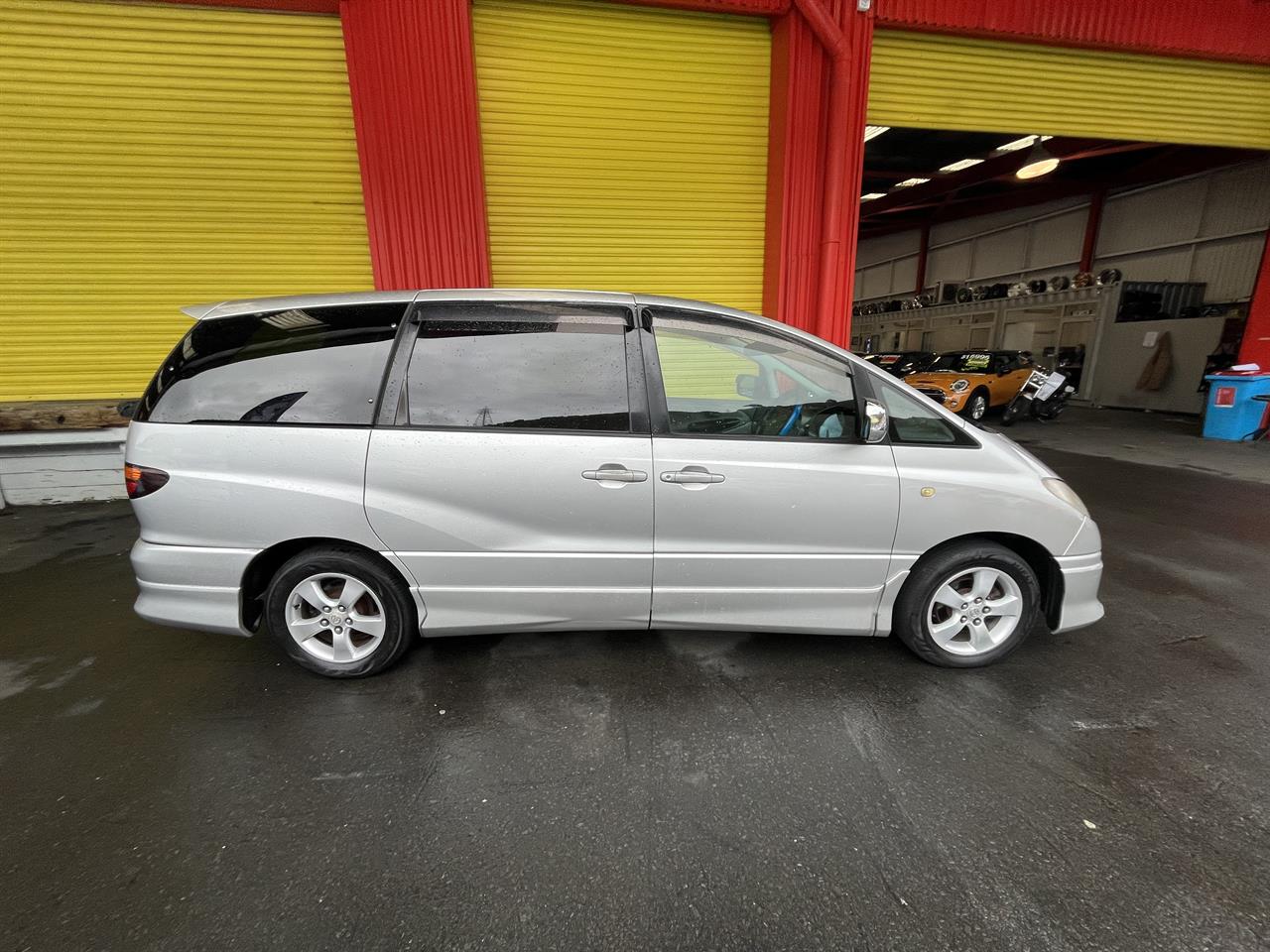 2002 Toyota Estima