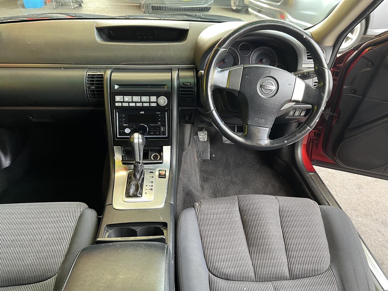 2005 Nissan Stagea