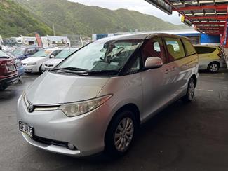 2006 Toyota Previa - Thumbnail