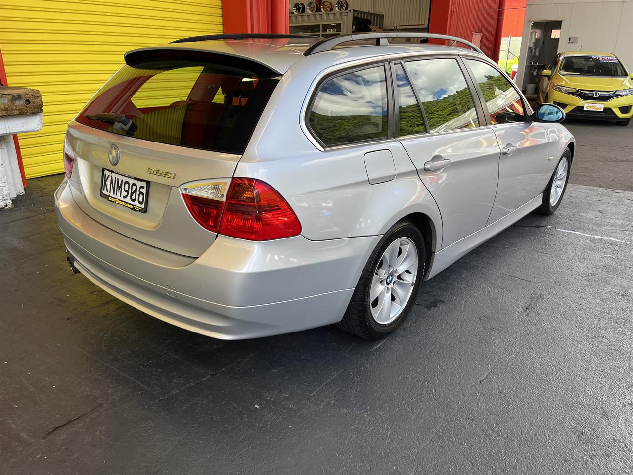 2007 BMW 325i