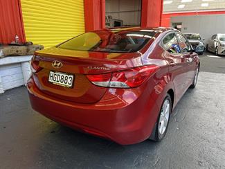 2014 Hyundai elantra - Thumbnail