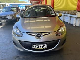 2011 Mazda Mazda2 - Thumbnail