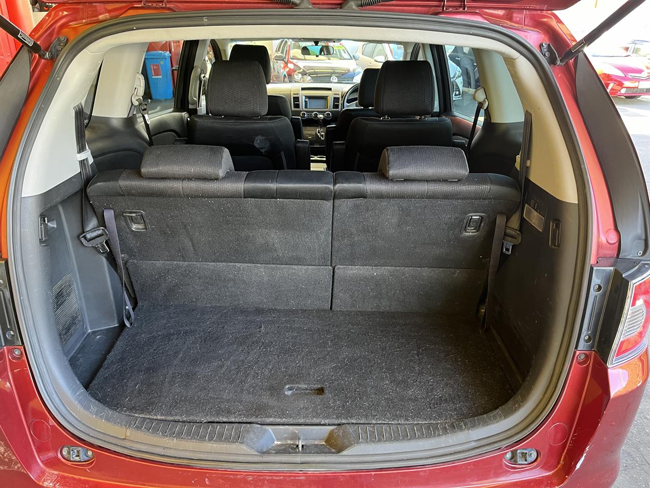 2009 Mazda MPV