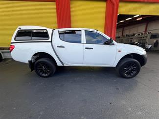 2008 Mitsubishi Triton - Thumbnail