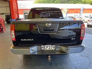 2013 Nissan Navara - Thumbnail