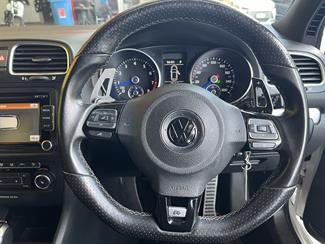 2011 Volkswagen Golf - Thumbnail