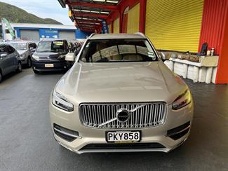 2015 Volvo XC90 - Thumbnail