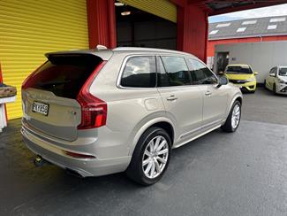 2015 Volvo XC90 - Thumbnail