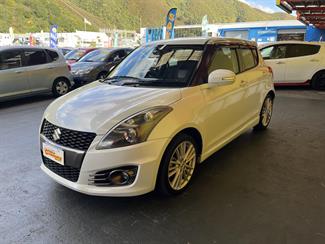 2013 Suzuki Swift - Thumbnail