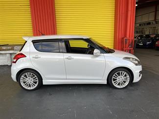 2013 Suzuki Swift - Thumbnail